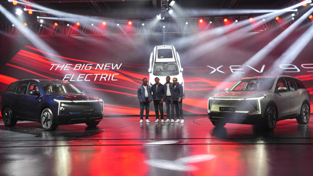 Lancement Mahindra XEV 9S  // Source : Mahindra