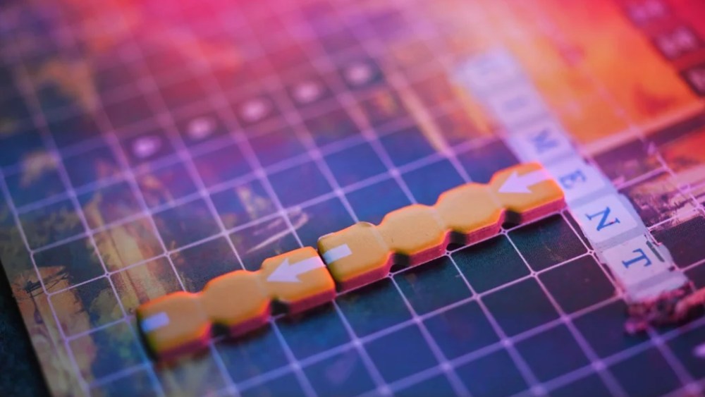 Les gabarits pour gratter les cases de la grille. // Source : Perte & Fracas