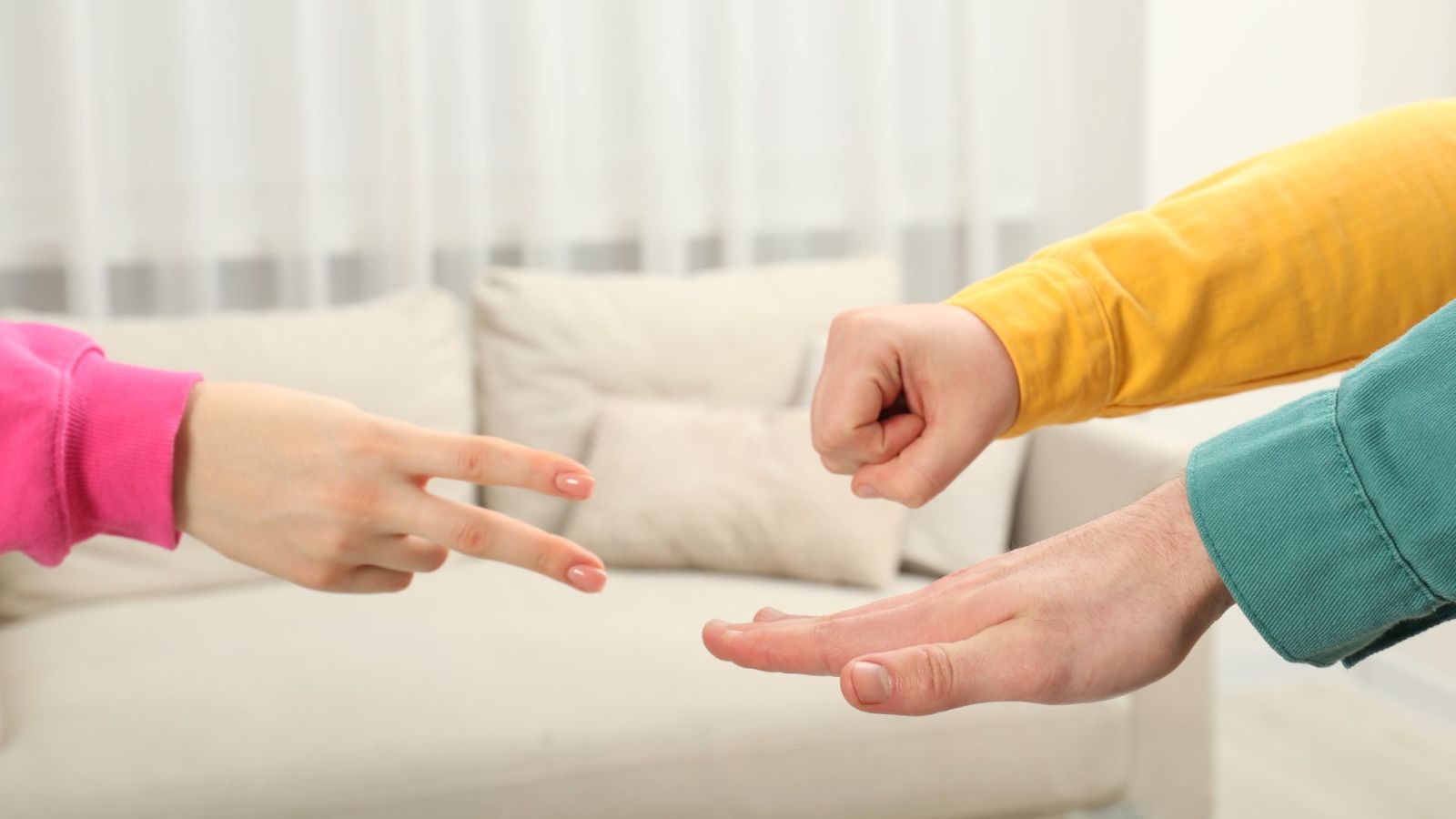 Arrêtez de réfléchir : le secret scientifique pour enfin gagner à pierre-feuille-ciseaux