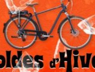 Vélo de ville électrique elops 900 // Source : Montage Numerama