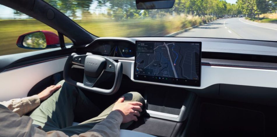 Le FSD dans une Tesla Model S. // Source : Tesla