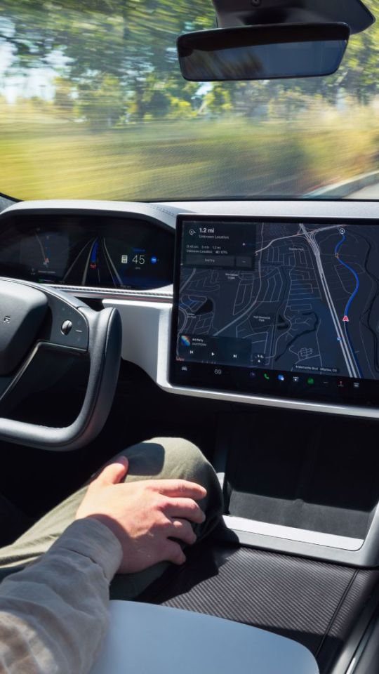 Le FSD dans une Tesla Model S. // Source : Tesla
