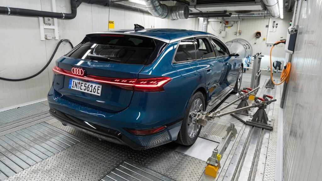 L'Audi A6 Avant e-tron au test hivernal de l'ADAC // Source : ADAC