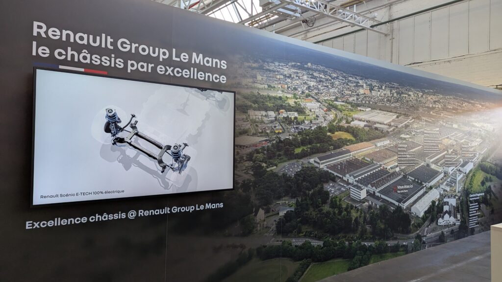 Un aper&ccedil;u du site du Mans avec une vue a&eacute;rienne