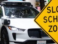 Un taxi autonome Waymo a heurté un écolier aux États-Unis. // Source : Une par Numerama