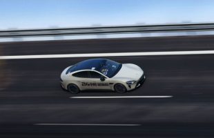 La nouvelle Xiaomi SU7 a roulé 4 264 km en 24 heures. // Source : Xiaomi via Weibo La nouvelle Xiaomi SU7 a roulé 4 264 km en 24 heures. // Source : Xiaomi via Weibo