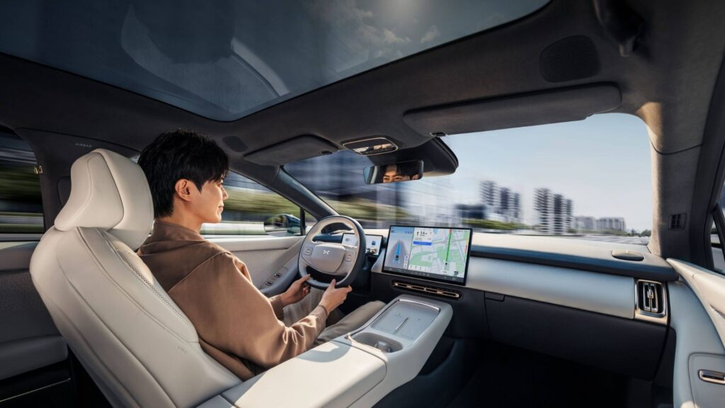 L'intérieur de la Xpeng P7+ // Source : Xpeng L'intérieur de la Xpeng P7+ // Source : Xpeng