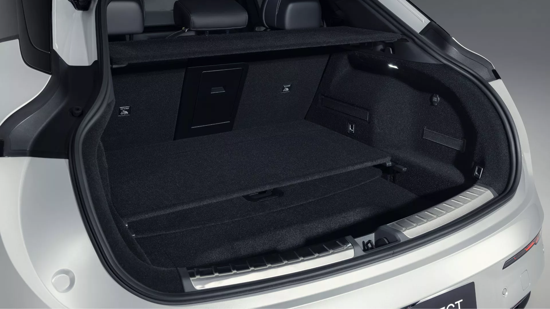 zeekr-7gt-4.jpg?webp=1&key=246ec1a5