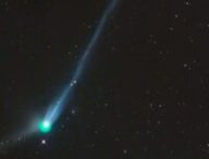 La comète Wierzchoś vue depuis la Namibie. Source : Instagram @friendsofnasa / Gerald Rhemann and Michael Jäger