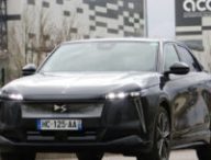 DS N°8 équipée de batteries ACC devant l'usine // Source : ACC