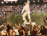 Bad Bunny au Super Bowl  // Source : Apple