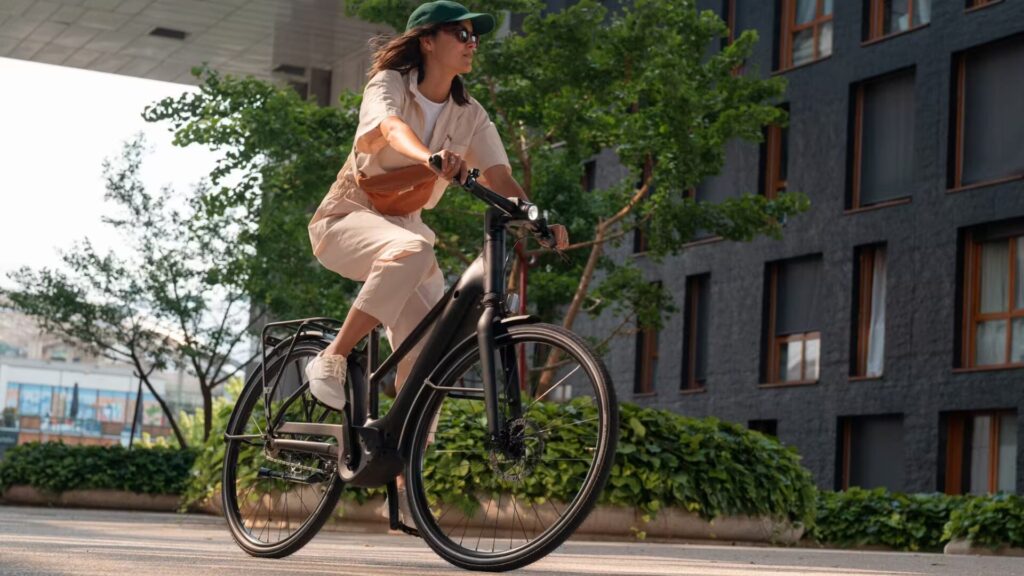 BTWIN LD 920 E  // Source : Decathlon