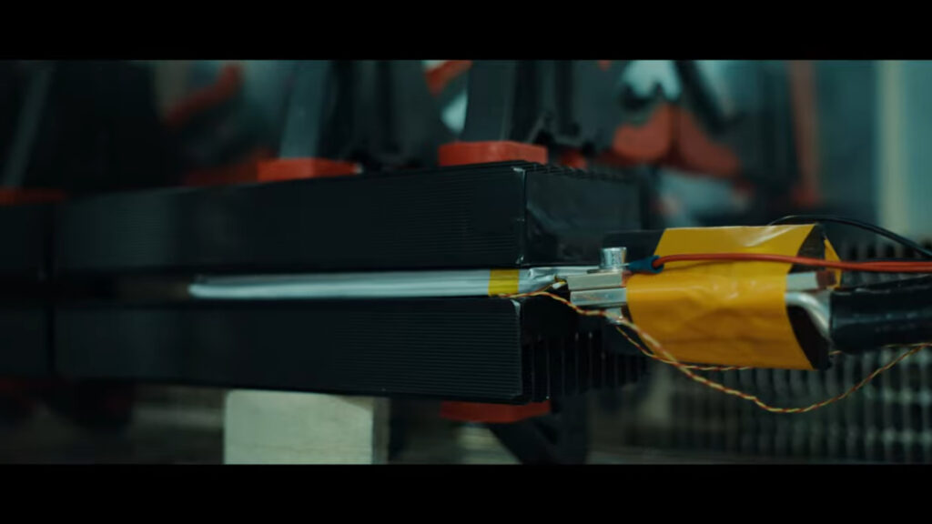 Test VTT de la batterie solide Donut Lab // Source : Capture vid&eacute;o Donut Lab