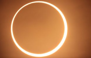 Éclipse solaire d'octobre 2023. // Source : Flickr/CC/Neil Forrester (image recadrée) Éclipse solaire d'octobre 2023. // Source : Flickr/CC/Neil Forrester (image recadrée)