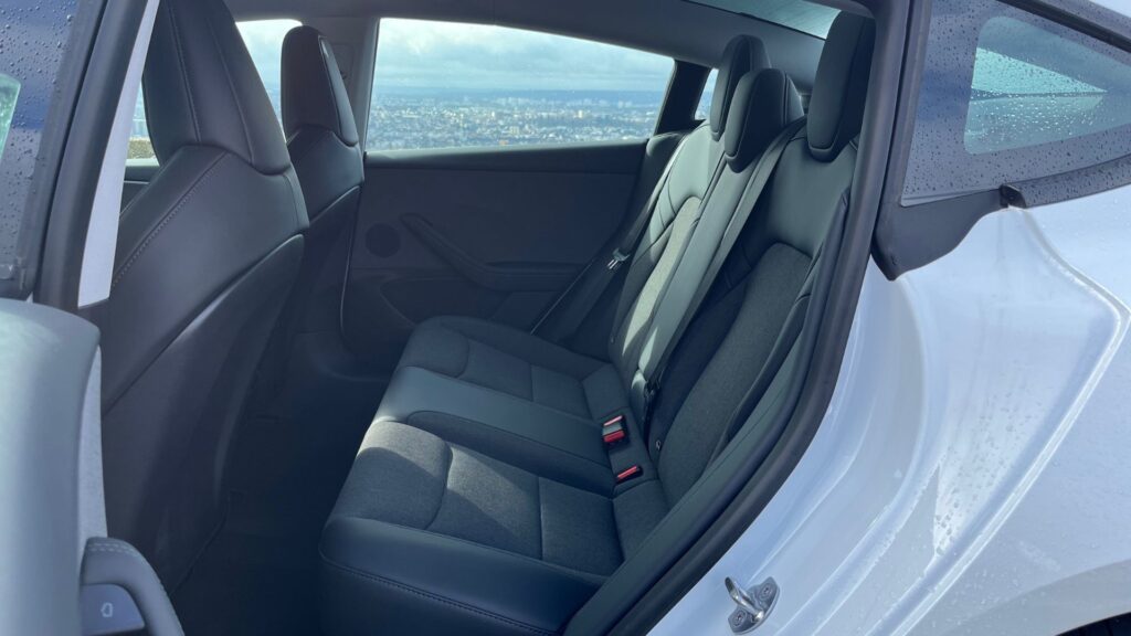 La Tesla Model 3 Propulsion (2026) à l'essai. // Source : Robin San Vicente pour Numerama