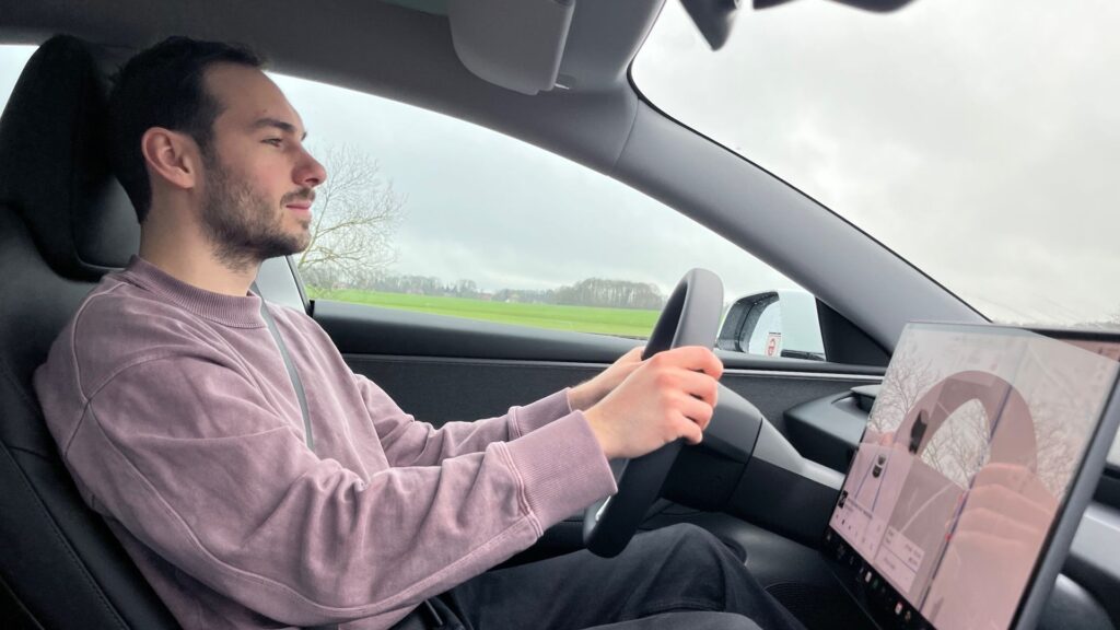 La Tesla Model 3 Propulsion (2026) à l'essai. // Source : Robin San Vicente pour Numerama