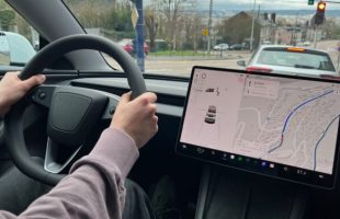 La Tesla Model 3 Propulsion (2026) à l'essai. // Source : Robin San Vicente pour Numerama La Tesla Model 3 Propulsion (2026) à l'essai. // Source : Robin San Vicente pour Numerama