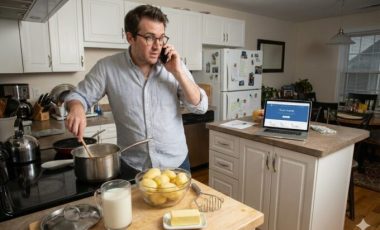 Rare image d'un journaliste tech en train de se faire arnaquer. // Source : Gemini Rare image d'un journaliste tech en train de se faire arnaquer. // Source : Gemini