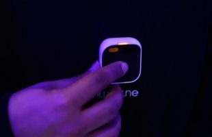 Humane Ai Pin. // Source : Numerama Humane Ai Pin. // Source : Numerama