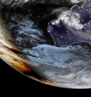 Éclipse du 17 février 2026 vue de l'espace. // Source : Via X @NOAASatellites