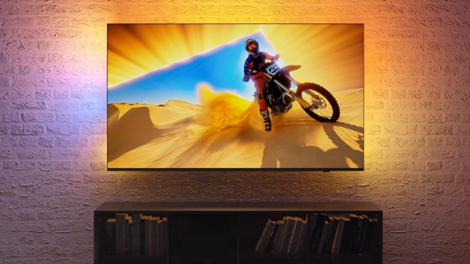 Ce grand téléviseur Mini LED Philips de 65″ avec Ambilight baisse de 300 €