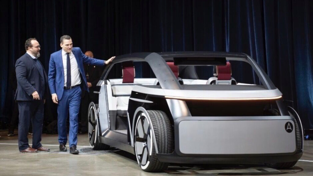 Project Arrow Borealis pr&eacute;sent&eacute; au salon de Toronto // Source : APMA