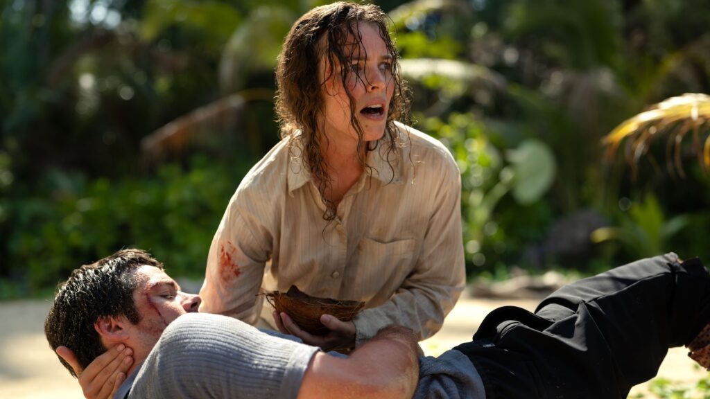 (L-R) Dylan O'brien as Bradley Preston and Rachal McAdams as Linda Liddle in 20th Century Studios' SEND HELP. Photo by Brook Rushton. © 2025 20th Century Studios. All Rights Reserved.