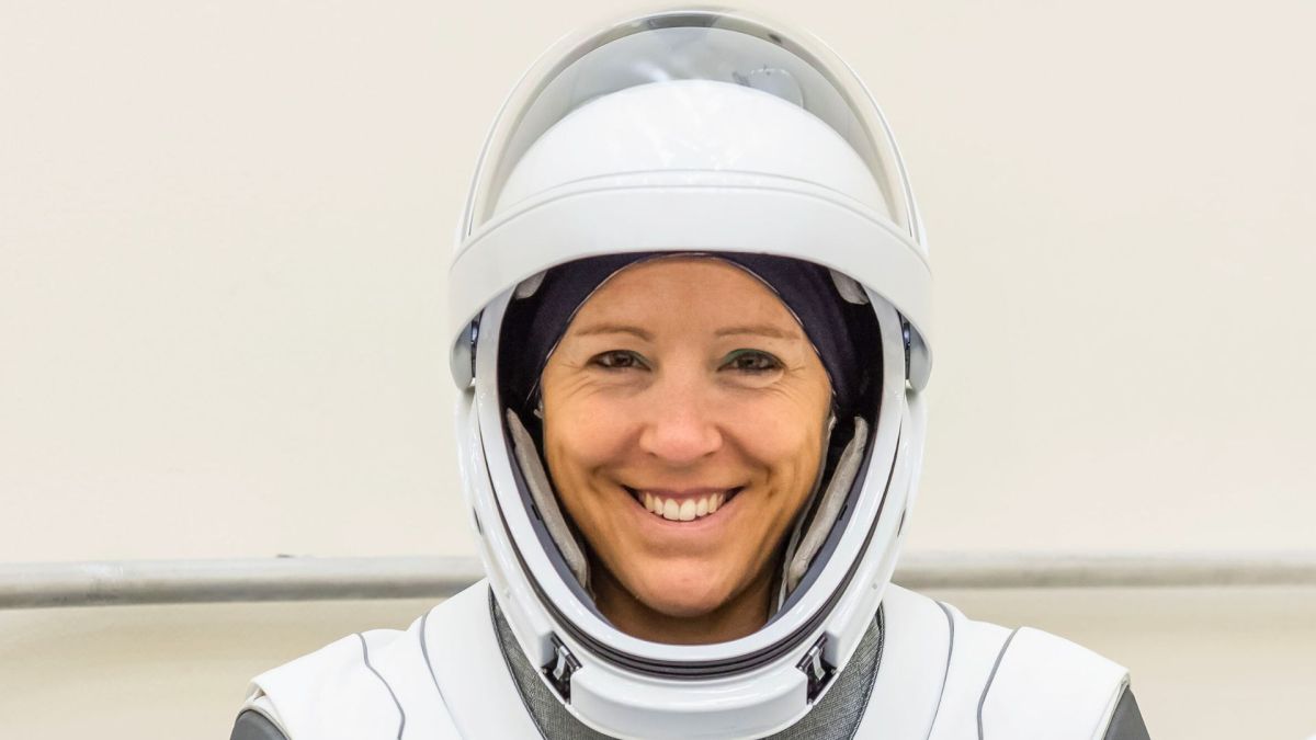 Sophie Adenot. // Source : Flickr/Nasa Johnson (photo modifiée)