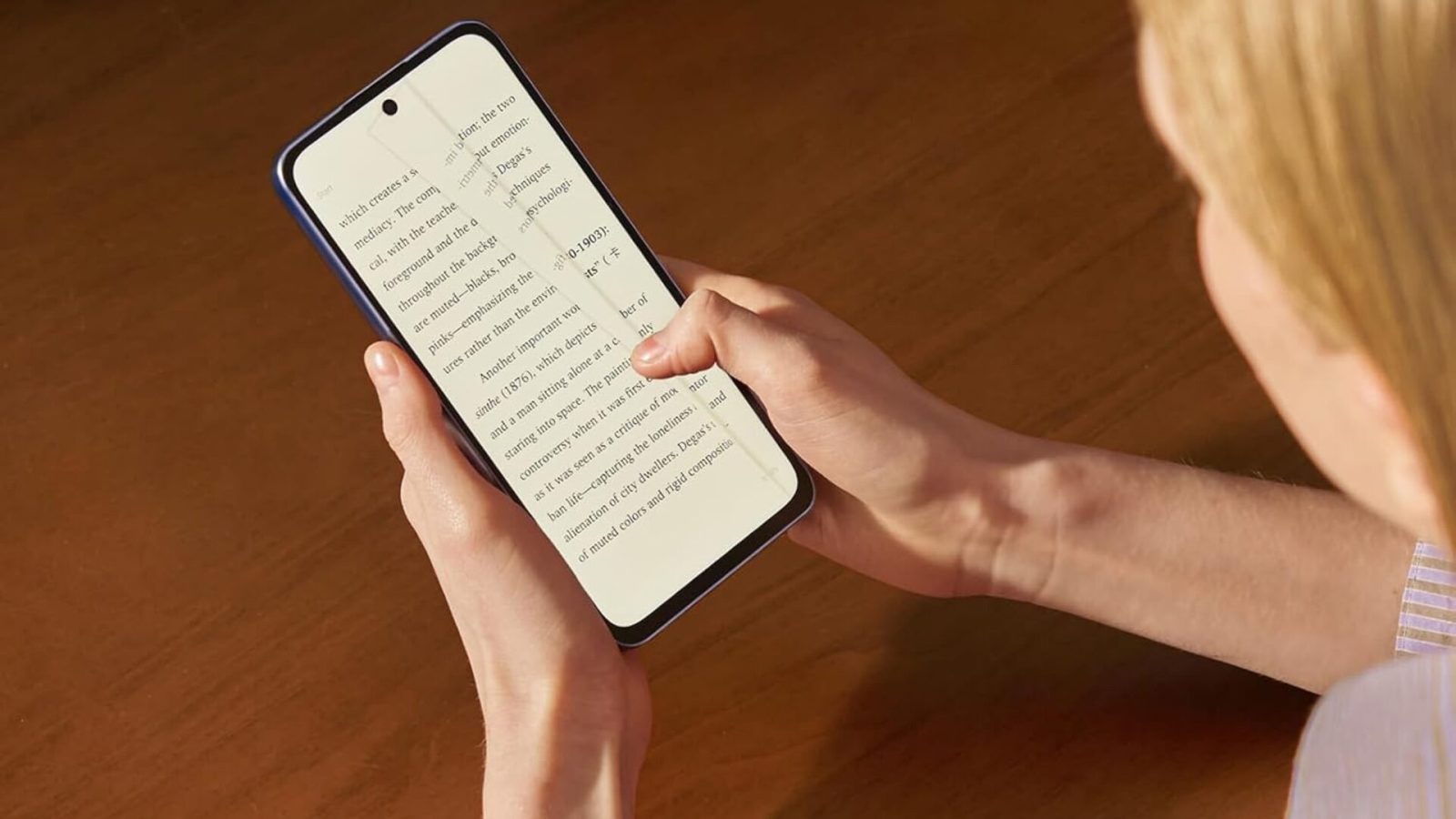 Ce nouveau smartphone TCL qui fait aussi liseuse est déjà en promotion sur Amazon