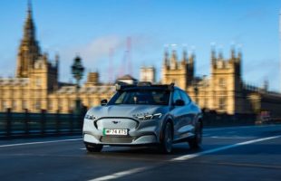 Le taxi autonome de Wayve. // Source : Wayve Le taxi autonome de Wayve. // Source : Wayve