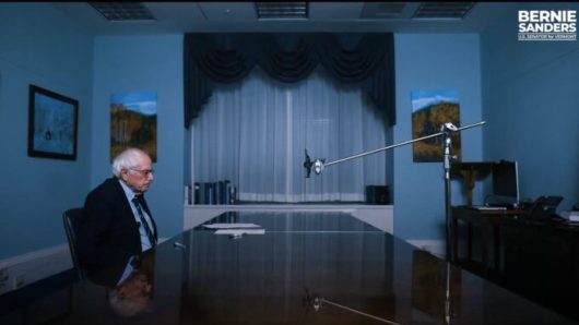 Bernie Sanders interviewe Claude // Source : Bernis Sanders sur X Bernie Sanders interviewe Claude // Source : Bernis Sanders sur X