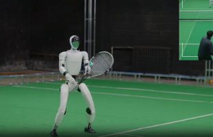Le G1 d'Unitree a appris à jouer au tennis. // Source : Projet LATENT sur GitHub