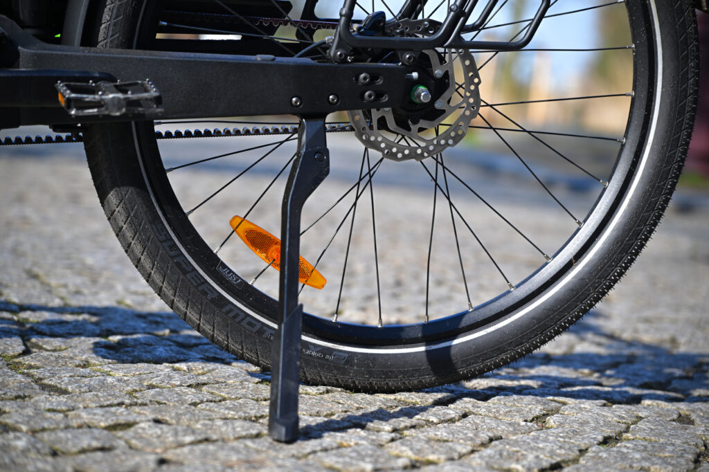 Les pneus de 6 cm de large. // Source : J&eacute;r&eacute;my FDIDA