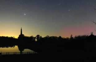 Aurores boréales dans la nuit du 20 au 21 mars 2026. // Source : Via X @XploraSpace (image recadrée)