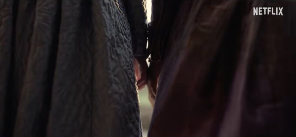 Michaela Stirling et Francesca Bridgerton. // Source : Capture d'&eacute;cran YouTube Netflix