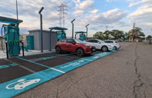 Station de recharge Carrefour Energie // Source : Raphaelle Baut pour Numerama