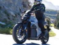 La Honda WN7 à l'essai. // Source : Honda pour Numerama La Honda WN7 à l'essai. // Source : Honda pour Numerama