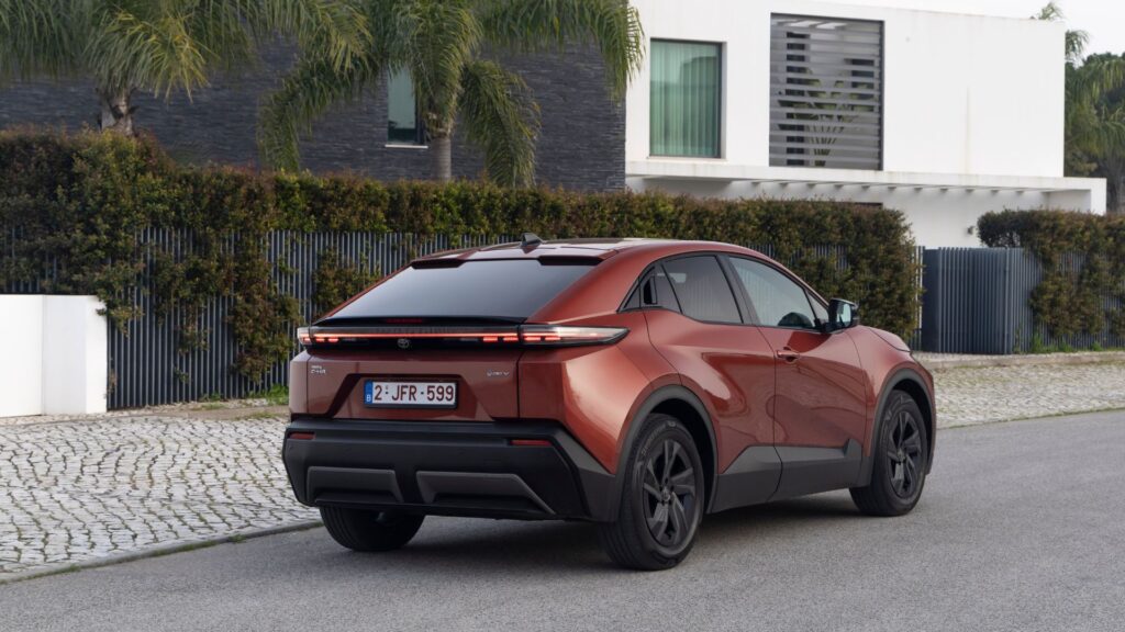 Le Toyota C-HR+ à l'essai. // Source : Toyota