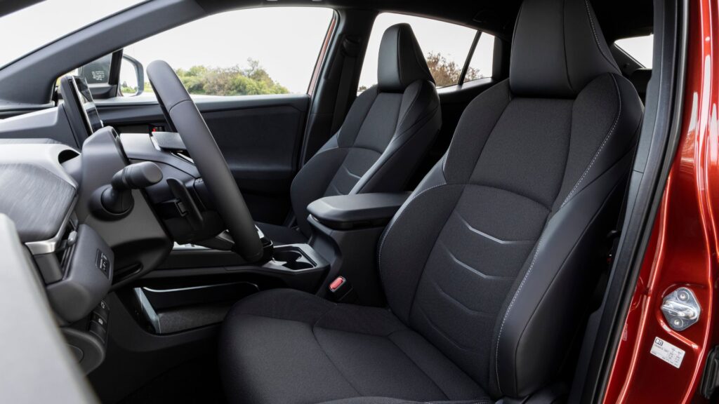 Le Toyota C-HR+ à l'essai. // Source : Toyota