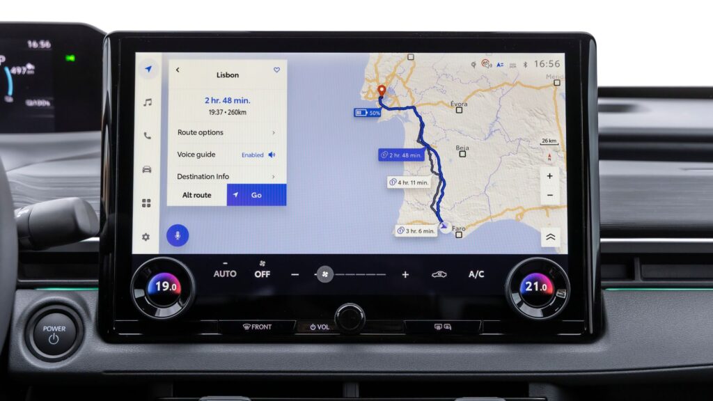 Le Toyota C-HR+ à l'essai. // Source : Toyota