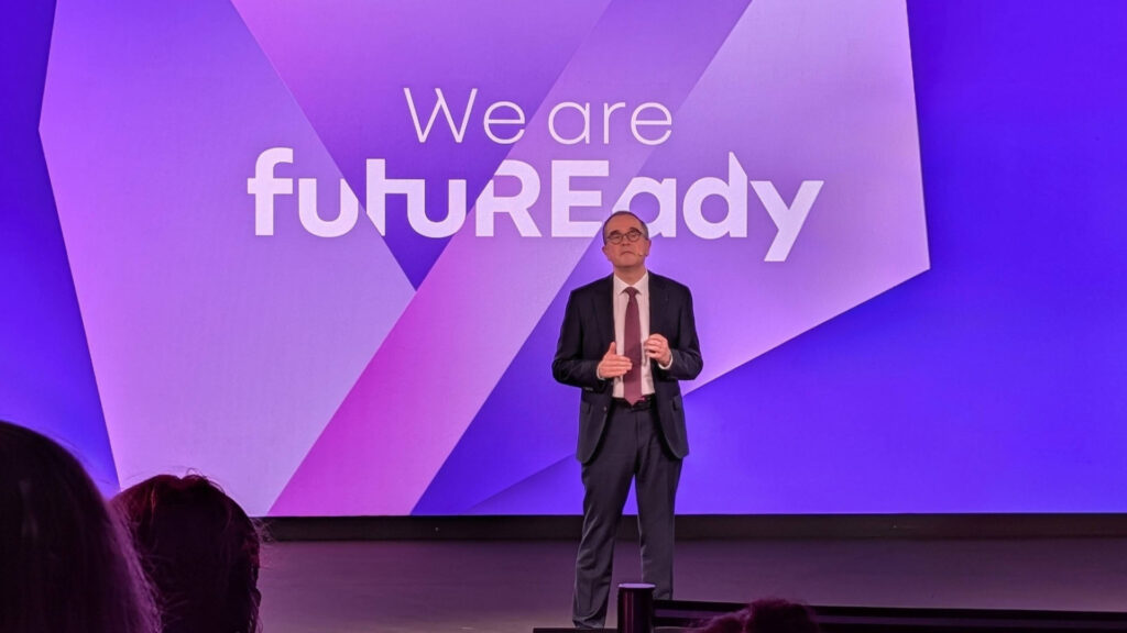 François Provost explique sa stratégie pour les 5 ans à venir pour Renault // Source : Raphaelle Baut pour Numerama François Provost explique sa stratégie pour les 5 ans à venir pour Renault // Source : Raphaelle Baut pour Numerama