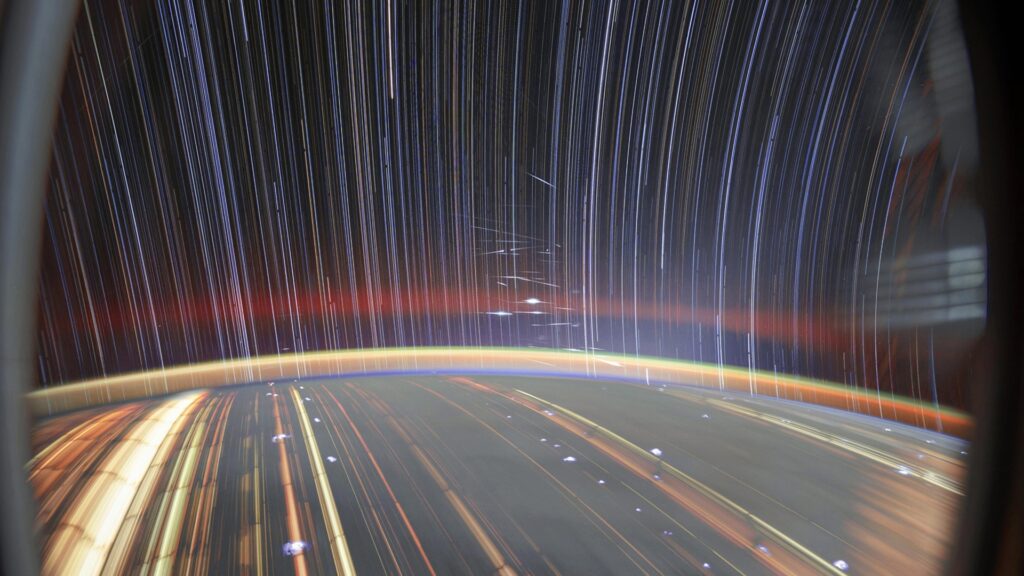 Les satellites Starlink vus depuis l'ISS