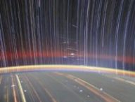 Les satellites Starlink vus depuis l'ISS. Source : X/@astro_Pettit