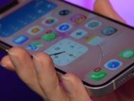 Si votre iPhone est encore en Lightning, vous allez adorer le port USB-C de l'iPhone 17e. // Source : Numerama Si votre iPhone est encore en Lightning, vous allez adorer le port USB-C de l'iPhone 17e. // Source : Numerama