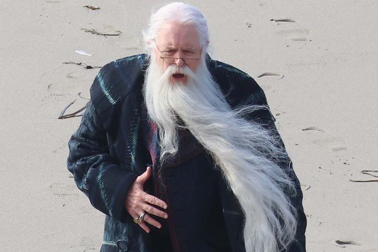 Dumbledore qui est incarn&eacute; par John Lithgow // Source : Dean / Click News / SplashNews.com