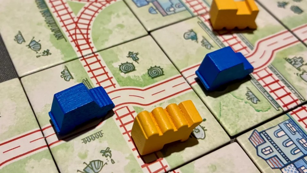 Beaucoup de trains et de voitures dans cette ville… // Source : Sébastien Goetz pour Numerama