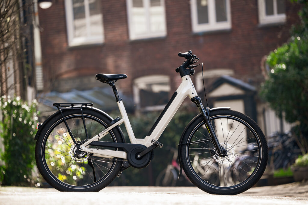 Moustache Mardi 27.4 // Source : J&eacute;r&eacute;my FDIDA