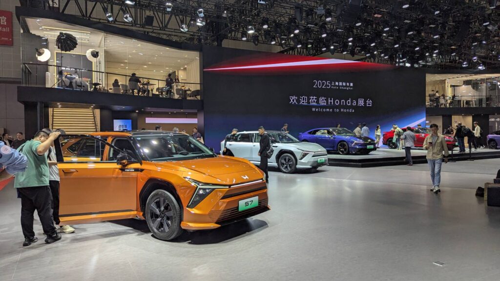 Stand Honda au salon auto de Shanghai en 2025 // Source : Raphaelle Baut pour Numerama Stand Honda au salon auto de Shanghai en 2025 // Source : Raphaelle Baut pour Numerama