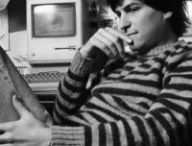Steve Jobs et le Macintosh. // Source : Tim Cook / X