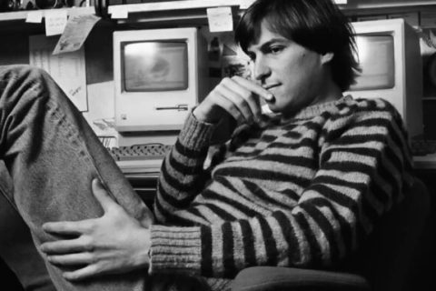 Steve Jobs et le Macintosh. // Source : Tim Cook / X